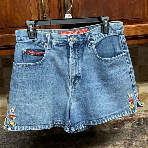 Jean shorts - Picture 1 of 4